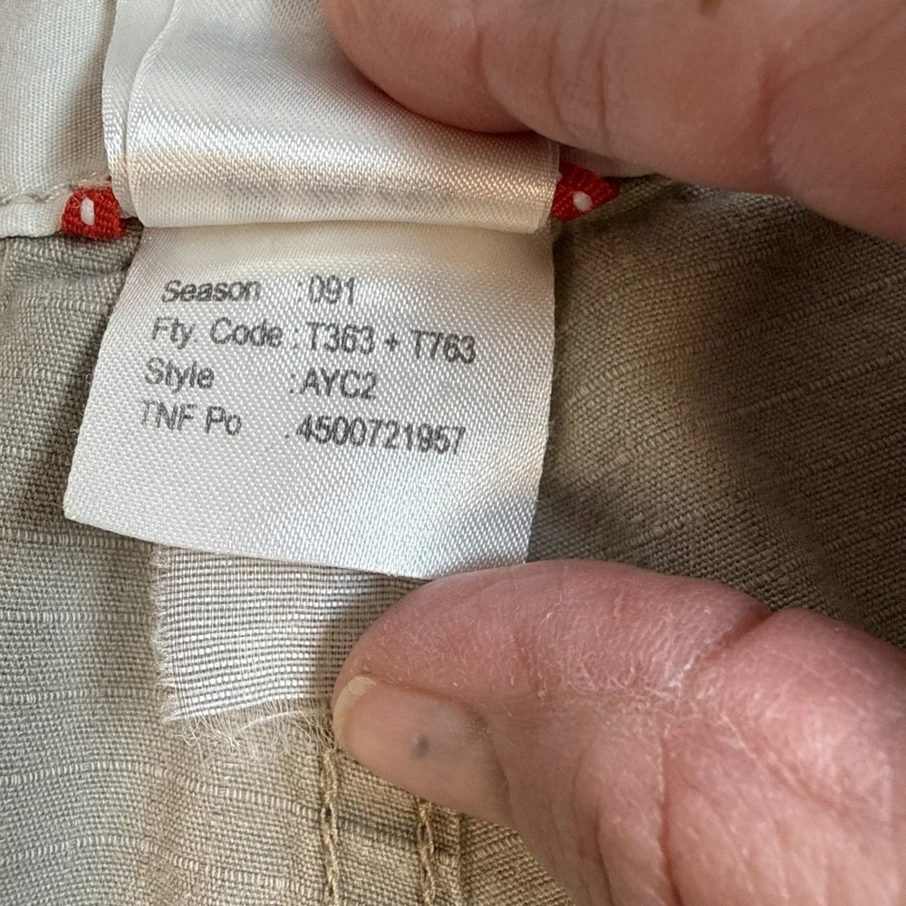 The North Face Paramont Peak Cargo Pants Cotton Hiking Outdoors Sz 40 X 31 Khaki